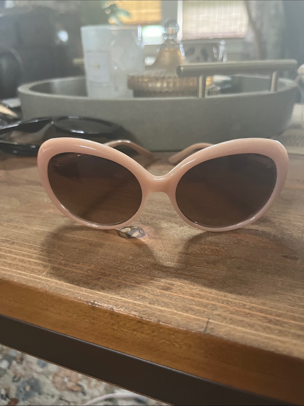 Tori Burch Oval Women's Sunglasses - Pink Frame